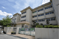 豊中市立泉丘小学校